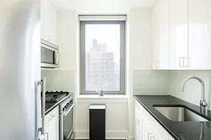 300 E 64th St, New York City, NY 10065 - Photo 3