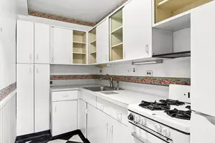 300 E 71st St, New York City, NY 10021 - Photo 5