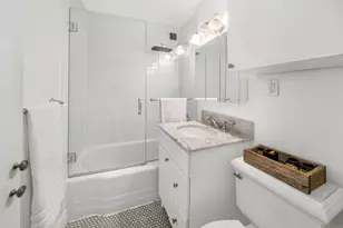 210 E 15th St, New York City, NY 10003 - Photo 5