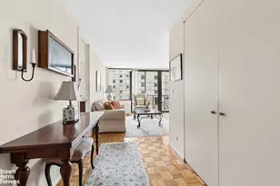 161 W 61st St, New York, NY 10023 - Photo 5