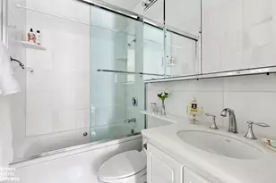 161 W 61st St, New York, NY 10023 - Photo 7
