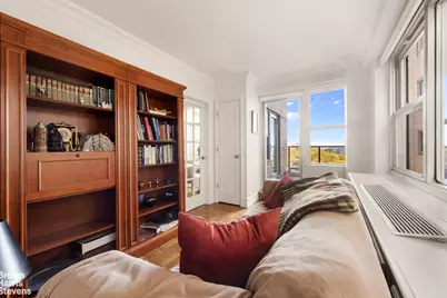 535 E 86th Street #10J, New York City, NY 10028 - Photo 5