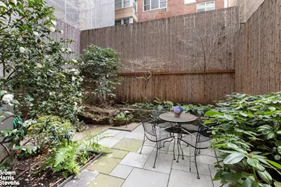 48 Gramercy Park N #1B, New York City, NY 10010 - Photo 9