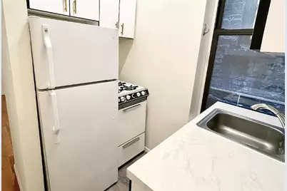 230 E 25th Street #5E, New York City, NY 10010 - Photo 3