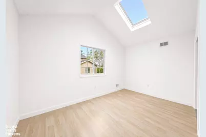 17 Tessa Court, New York, NY 10304 - Photo 11