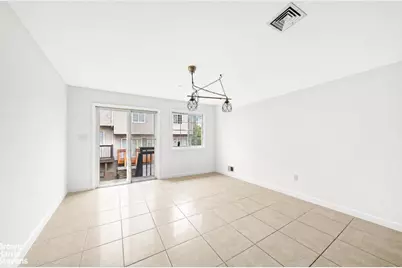 17 Tessa Court, New York, NY 10304 - Photo 5