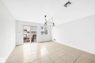 17 Tessa Ct, New York, NY 10304 - Photo 5