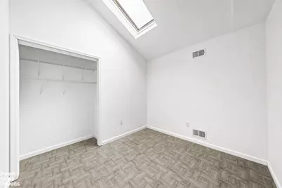 17 Tessa Court, New York, NY 10304 - Photo 9