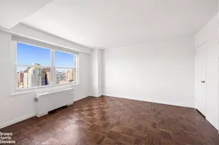 101 W 12th St, New York City, NY 10011 - Photo 3