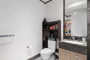 200 E 95th St, New York, NY 10128 - Photo 9