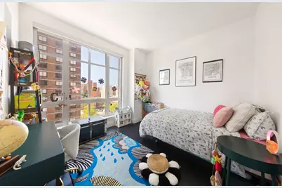 200 E 95th Street #14B, New York, NY 10128 - Photo 17