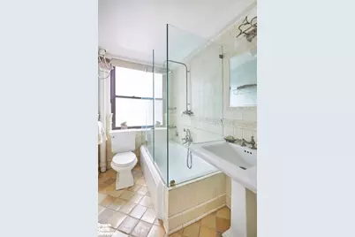 235 E 73rd Street #8D, New York City, NY 10021 - Photo 5