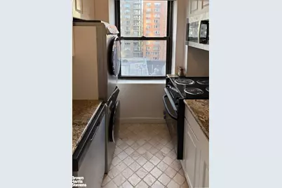 235 E 73rd Street #8D, New York City, NY 10021 - Photo 3
