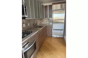 235 E 55th St, New York, NY 10022 - Photo 3