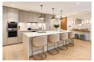212 W 95th St, New York City, NY 10025 - Photo 3