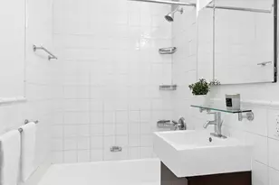 211 E 18th St, New York, NY 10003 - Photo 5