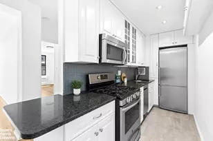 211 E 18th St, New York, NY 10003 - Photo 15