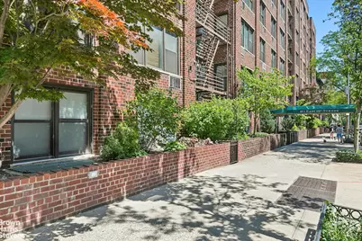 211 E 18th Street #5E, New York, NY 10003 - Photo 7