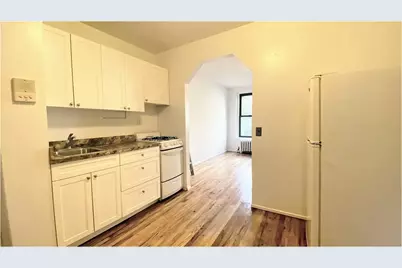 311 E 76th Street #8, New York, NY 10021 - Photo 3