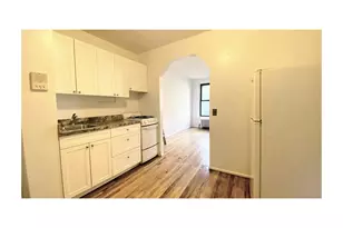 311 E 76th St, New York, NY 10021 - Photo 3