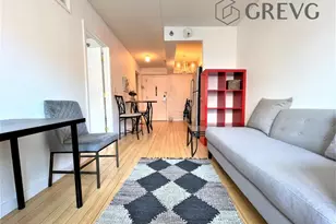 516 W 47th St, New York City, NY 10036 - Photo 1