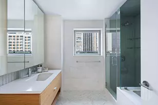 303 E 33rd St, New York City, NY 10016 - Photo 13
