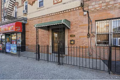 818 Onderdonk Avenue, New York City, NY 11385 - Photo 17