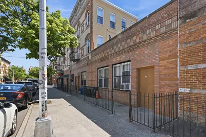 818 Onderdonk Avenue, New York City, NY 11385 - Photo 15