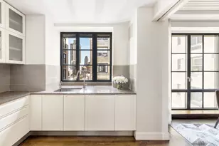 985 Park Ave, New York, NY 10028 - Photo 5