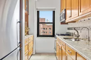 11 Riverside Dr, New York City, NY 10023 - Photo 3