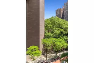 320 E 42nd St, New York City, NY 10017 - Photo 9