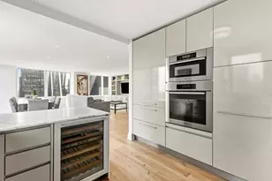 322 W 57th St, New York City, NY 10019 - Photo 5
