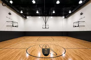 460 W 42nd St, New York City, NY 10036 - Photo 13