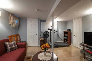 112-28 200th St, New York City, NY 11412 - Photo 17