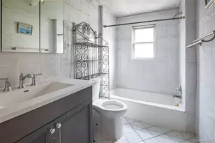 133-60 244th St, New York City, NY 11422 - Photo 5