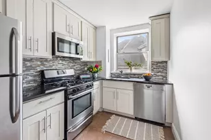 415 Argyle Rd, New York City, NY 11218 - Photo 3