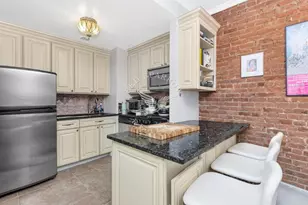 348 E 89th St, New York City, NY 10128 - Photo 3