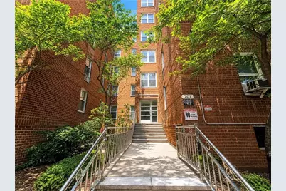 701 Gerald Court #2E, New York City, NY 11235 - Photo 1