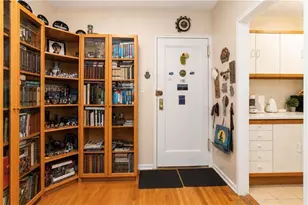 701 Gerald Ct, New York City, NY 11235 - Photo 5