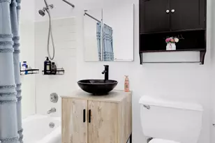 245 E 54th St, New York City, NY 10022 - Photo 5