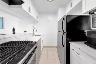 245 E 54th St, New York City, NY 10022 - Photo 3