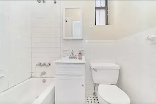 230 E 25th St, New York, NY 10010 - Photo 3