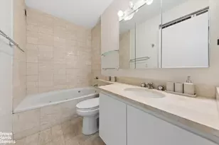 200 E 61st St, New York City, NY 10065 - Photo 7
