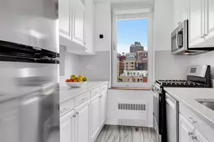 200 E 89th St, New York City, NY 10128 - Photo 5