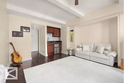 320 E 42nd Street #2403, New York City, NY 10017 - Photo 5