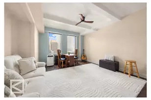 320 E 42nd St, New York City, NY 10017 - Photo 3