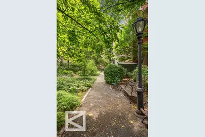 320 E 42nd Street #2403, New York City, NY 10017 - Photo 11