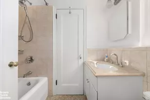 400 E 59th St, New York City, NY 10022 - Photo 9