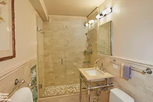 415 E 52nd St, New York City, NY 10022 - Photo 9