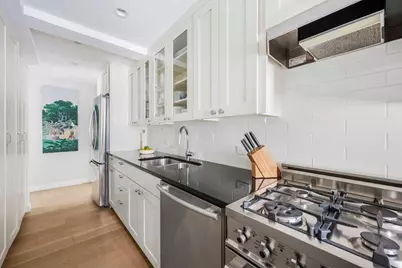3 E 71st Street #9E, New York City, NY 10021 - Photo 5
